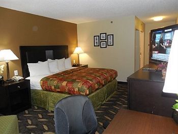 Hotel Pine Bluff Inn And Suites
