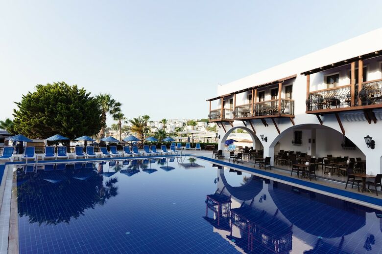 Costa Bitezhan Hotel - All Inclusive