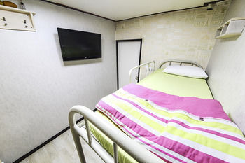 Fully Hong Hostel Insadong
