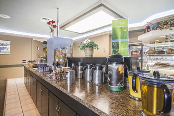 Hotel Quality Inn & Suites