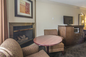 Hotel Quality Inn & Suites