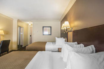 Hotel Quality Inn & Suites