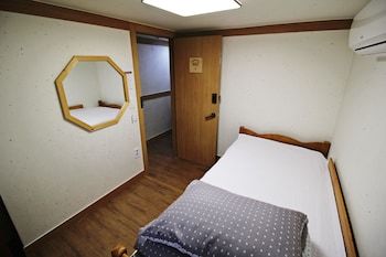 Hotel Hi Jun Guesthouse