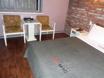 Mac Hotel