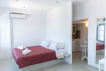 Aparthotel Ilioperato Traditional Apartments