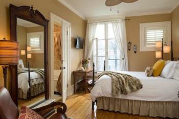 Bed & Breakfast Landmark Inn