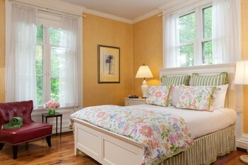 Bed & Breakfast Landmark Inn