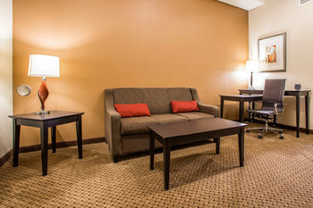 Hotel Comfort Inn & Suites