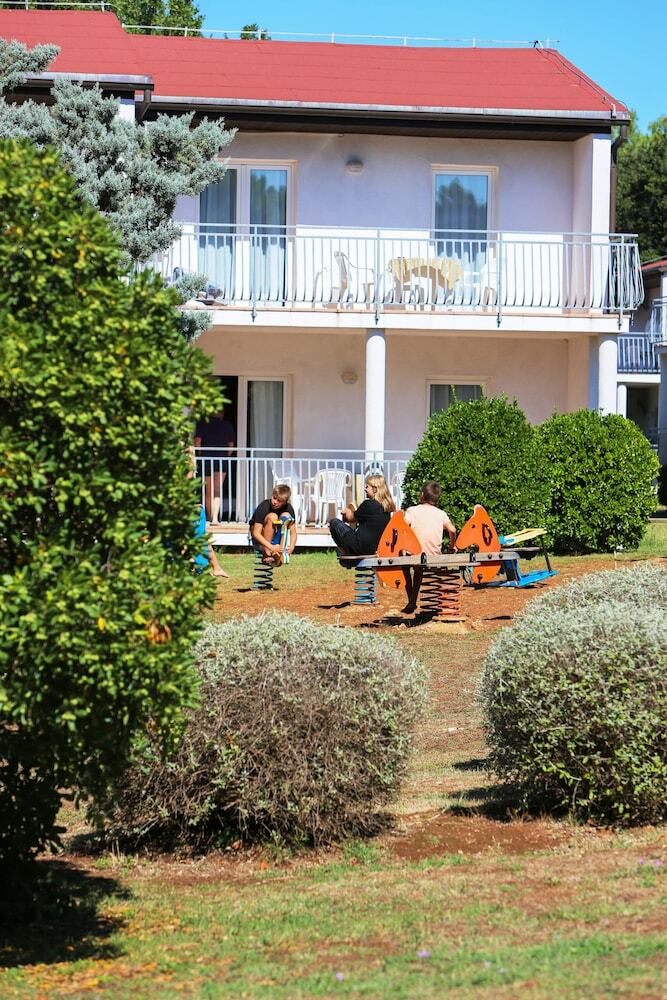 Aparthotel Ai Pini Medulin Resort