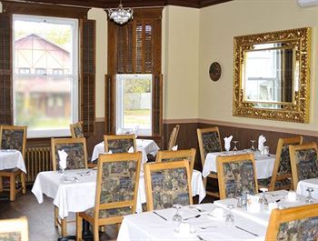 Hotel Auberge Montebello