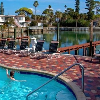 Aparthotel Bayview Plaza Waterfront Resort
