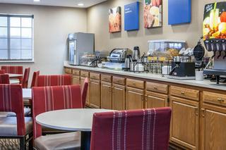 Hotel Comfort Inn & Suites
