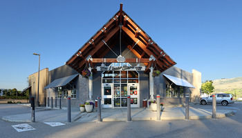 Village Green Hotel
