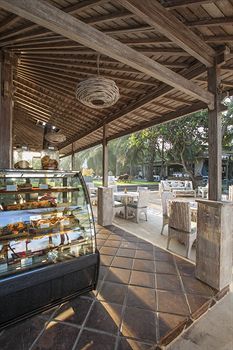Hotel Segara Village