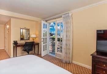 Renaissance Charleston Historic District Hotel