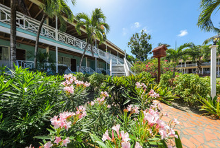 Hotel Pineapple Beach Club