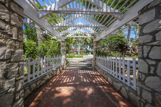 Hotel Pineapple Beach Club