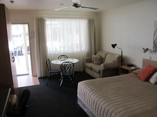 Hotel Aston Hill Motor Lodge