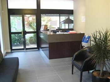 Hotel Checkers Resort & Conference Centre