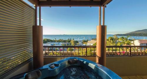 Hotel At Water's Edge Resort