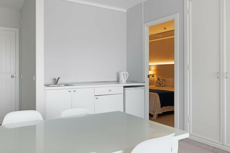 Hotel Flipflop Cala Mandia