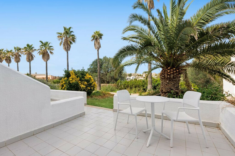 Hotel Flipflop Cala Mandia