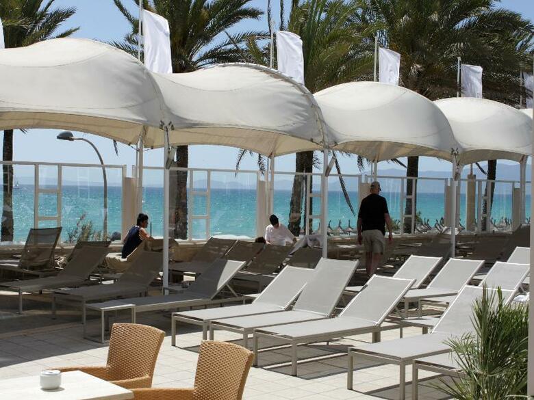 Hotel Pure Salt Garonda