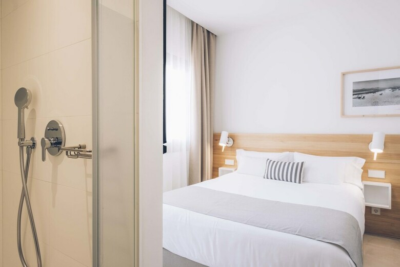 Aya Seahotel