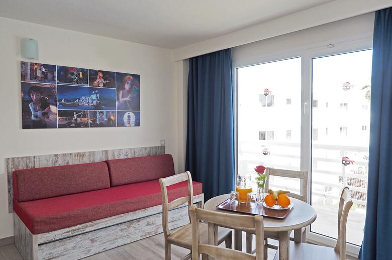 Apartamentos Pirates Village