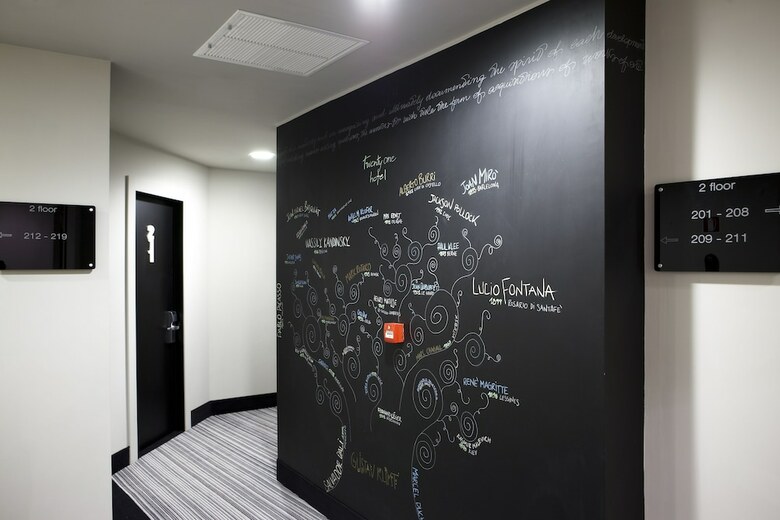 Twenty One Hotel