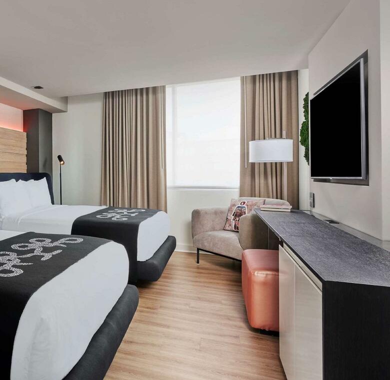 Hotel Donovan House