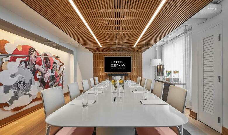 Hotel Donovan House