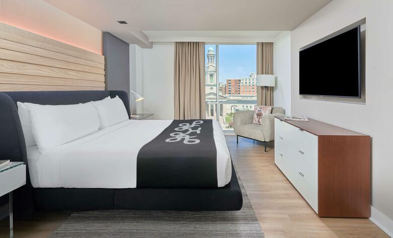 Hotel Donovan House