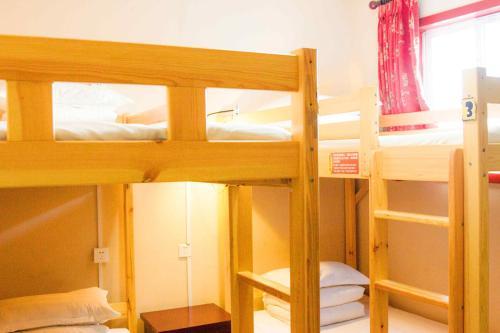 Hostal Leo Hostel
