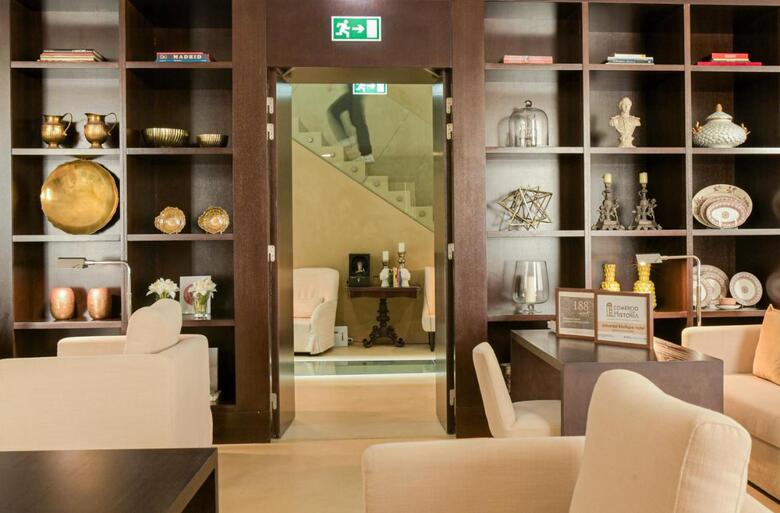 Universal Boutique Hotel