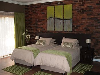 24 Onvrey Boutique Hotel