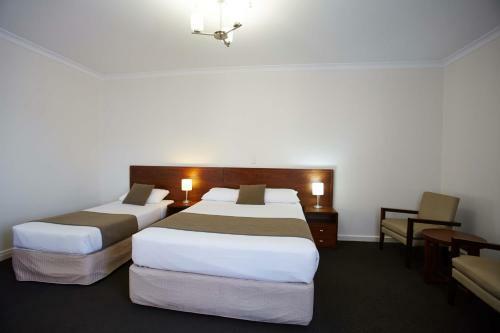 Rose Hotel & Motel