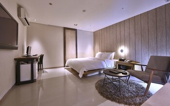 Imt Hotel