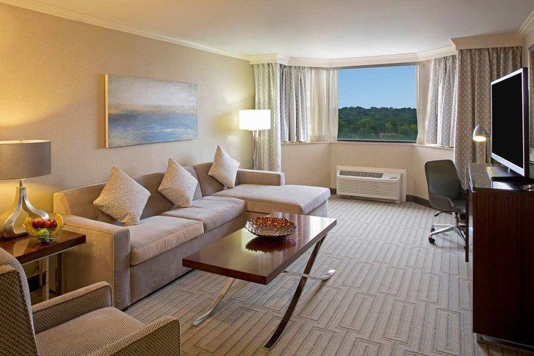 Hotel Crystal City Hilton