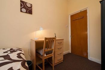 Manu's Place Shared Apartments