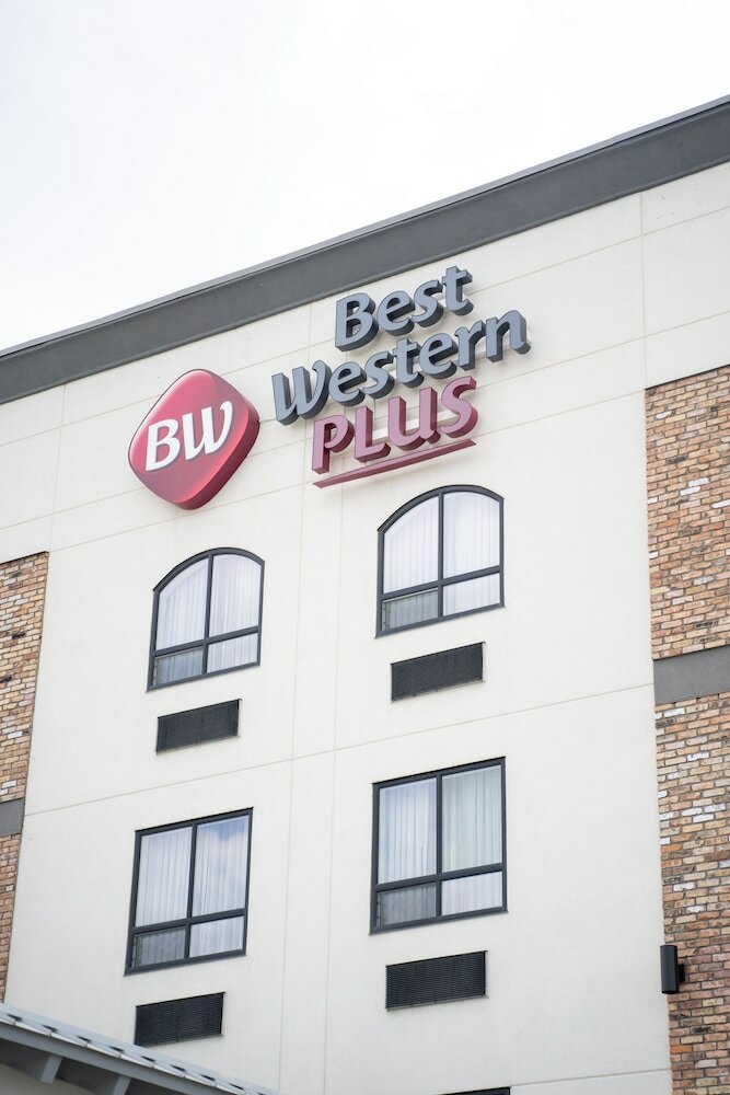 Hotel Wingate By Wyndham Airdrie