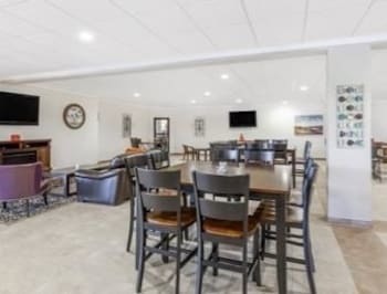 Ramada Grayling Hotel And Conference Center