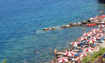 Hostal Resort La Mandola