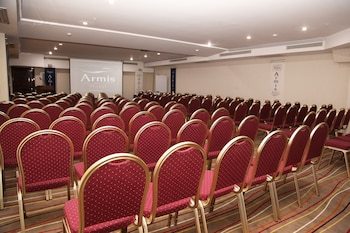 Armis Hotel
