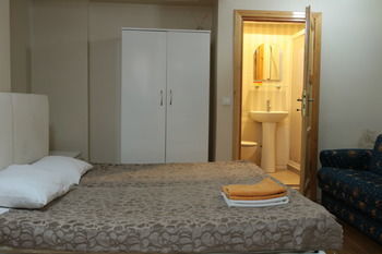 Hotel Eagles Budget Homes