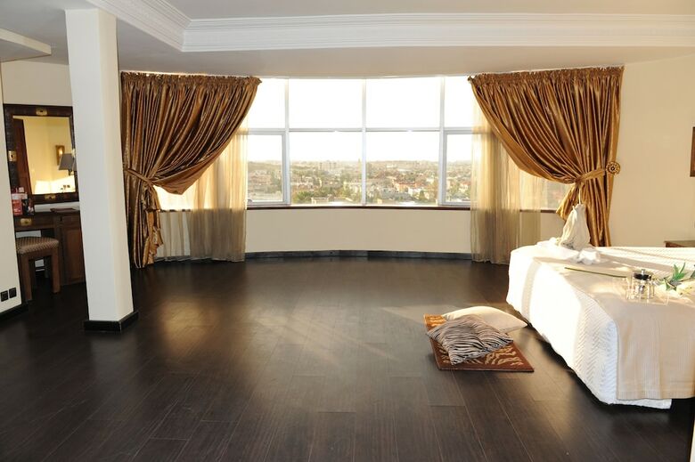 Le Zenith Hotel