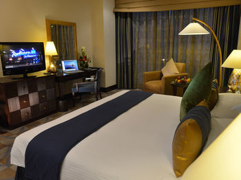 The Diplomat Radisson Blu Hotel, Residence & Spa