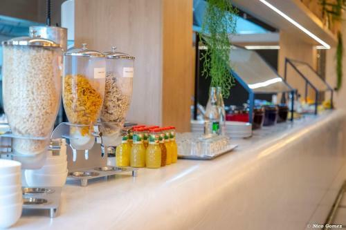 Hotel Dolca Chantilly