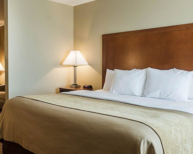 Hotel Comfort Inn & Suites