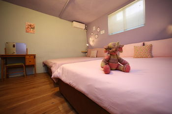 Sis N Bro Hostel